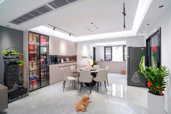 119㎡四居現(xiàn)代風(fēng)，無主燈設(shè)計外加寬敞布局，通透感十足